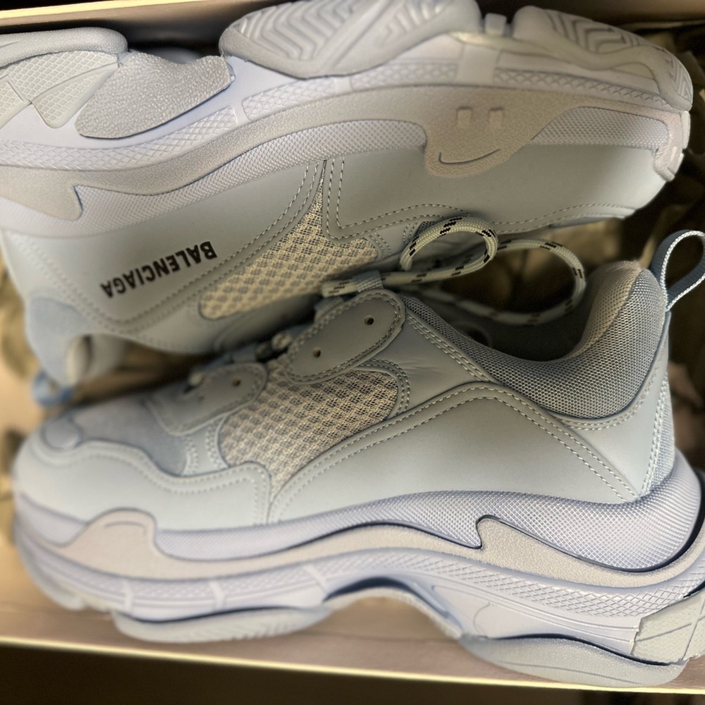 Balenciaga White Textured Box